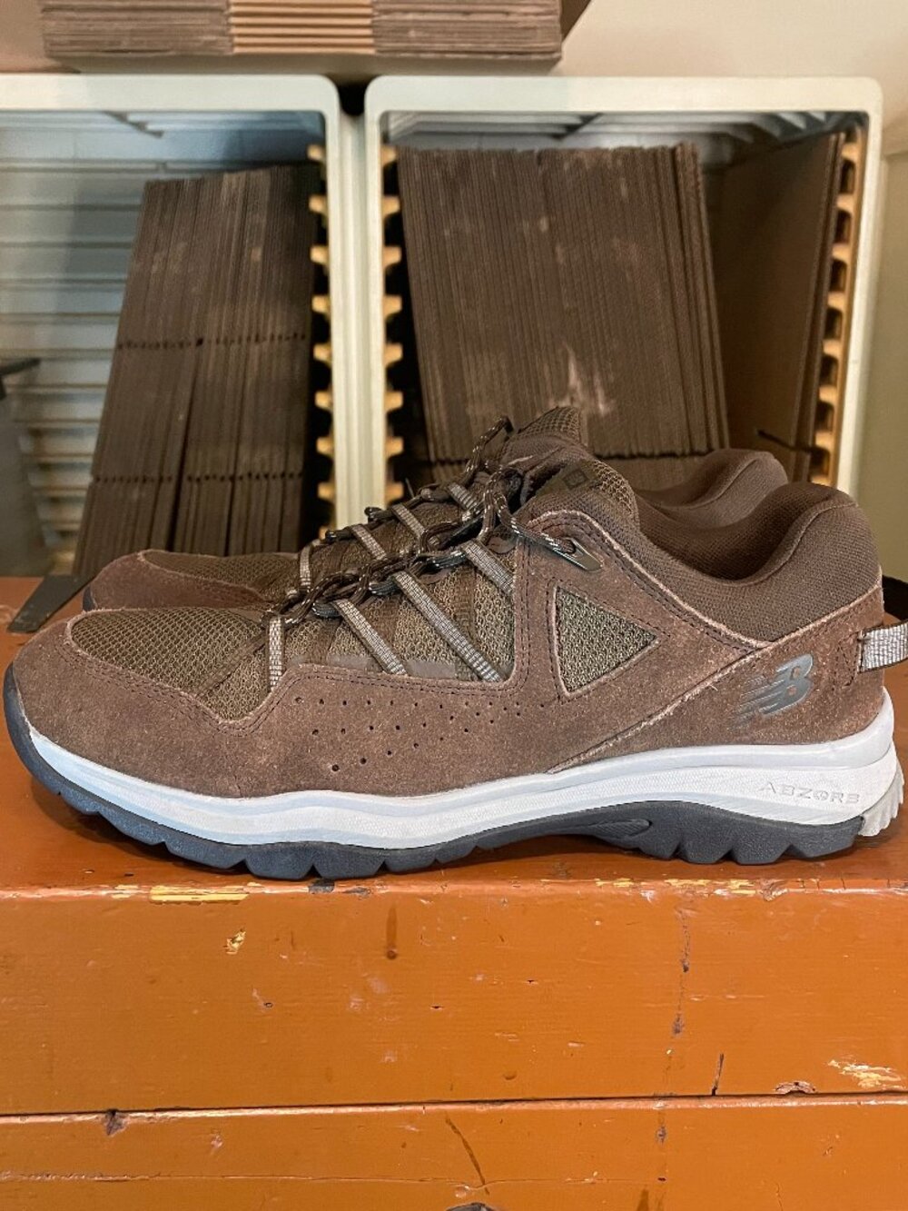 NEW BALANCE Men's Size 12 D Brown Trail Cushioned Comfort Shoes MW669LC2